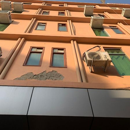 Hotel Noida Continental Exterior photo