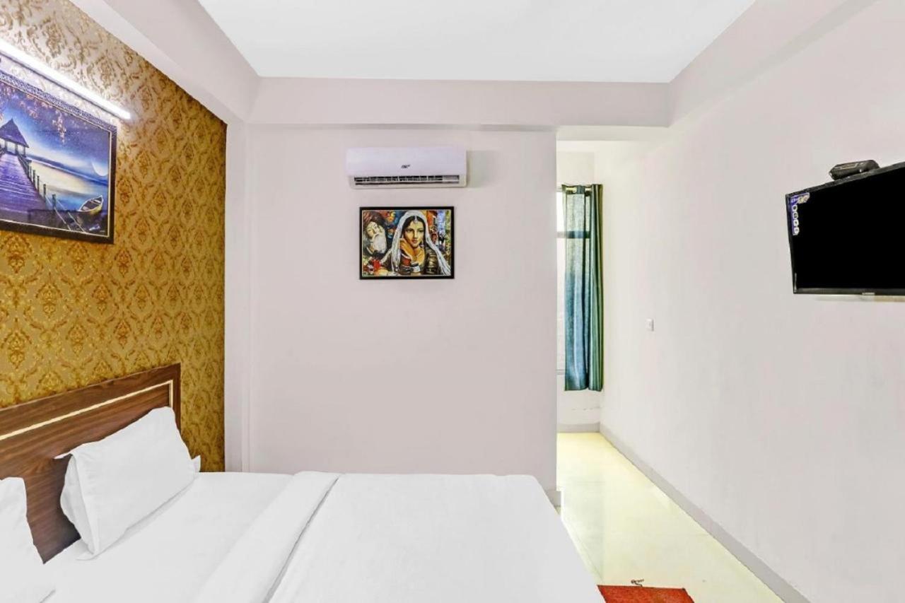 Hotel Noida Continental Exterior photo