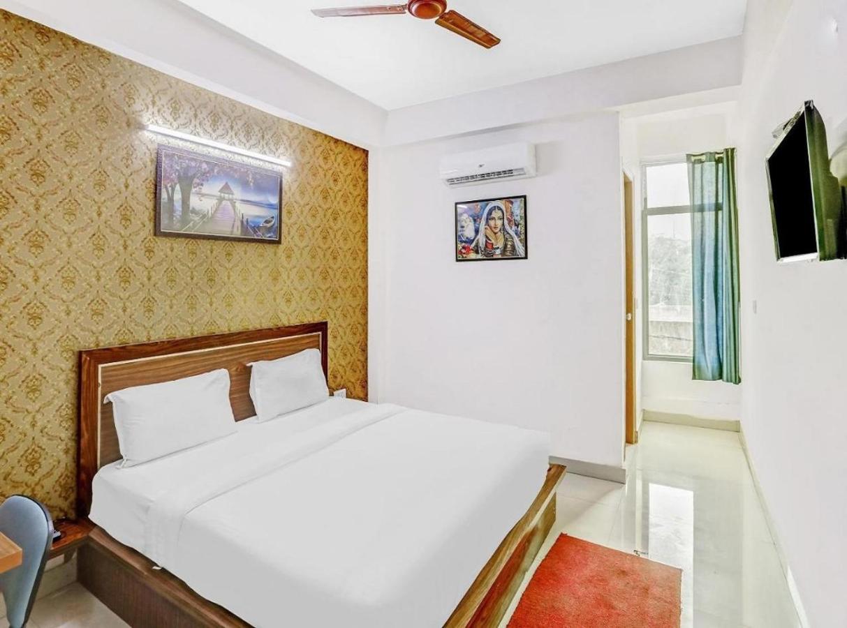 Hotel Noida Continental Exterior photo